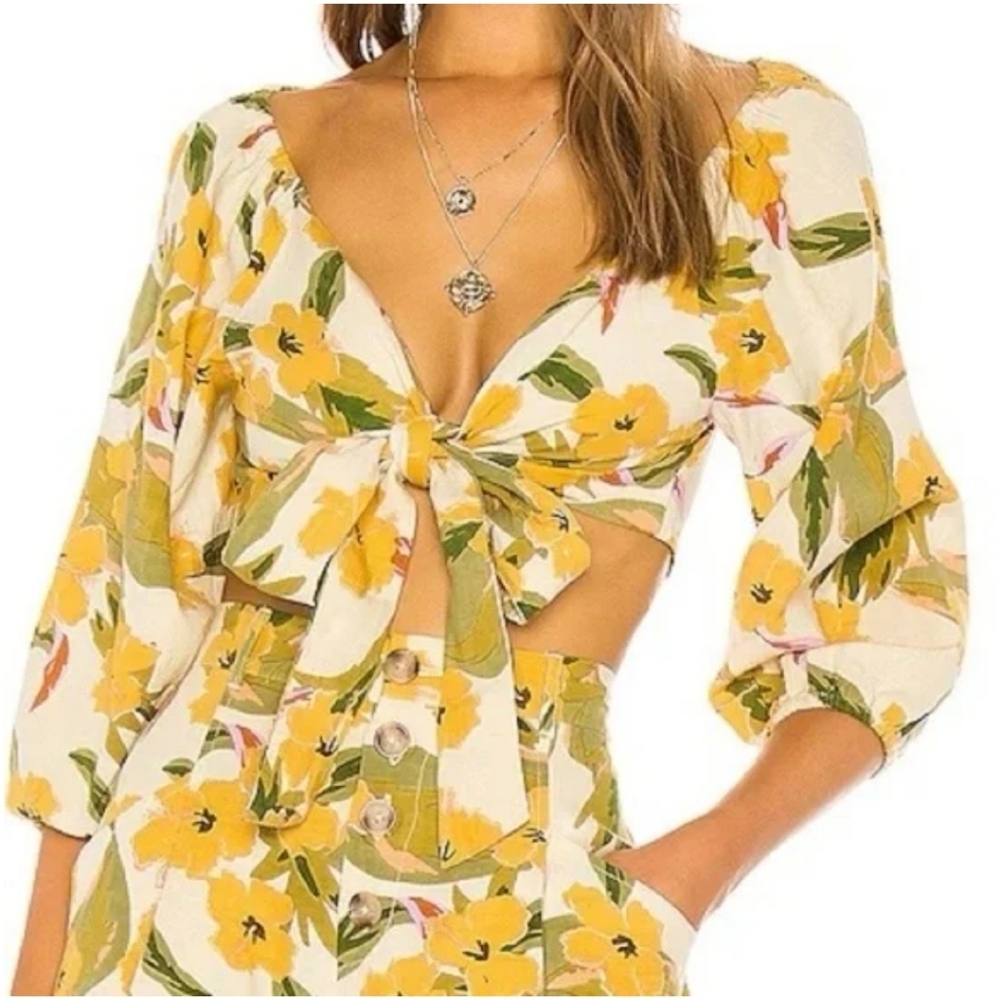 L*Space Revolve Vista Yellow Floral Crop Top Tie-front Elastic Neckline 3/4 Slv